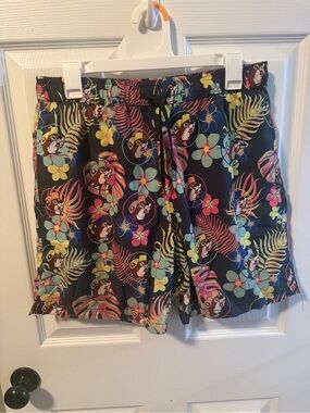 Men’s Buccees Swim Trunks Size Large